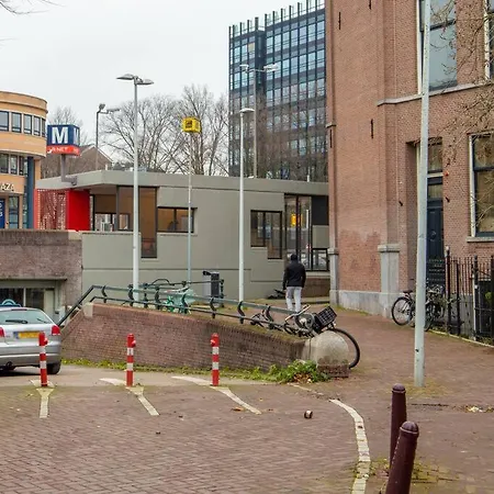 Private 60m2 - Centre Location Apartment
