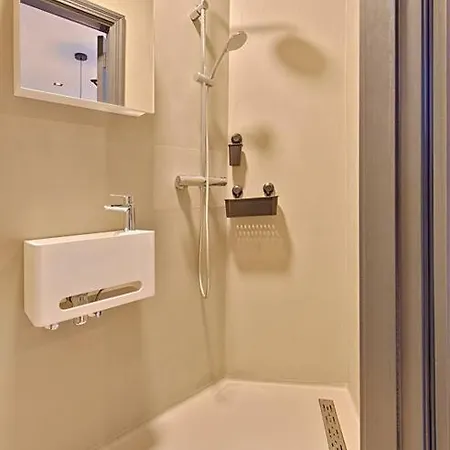 Private 60m2 - Centre Location